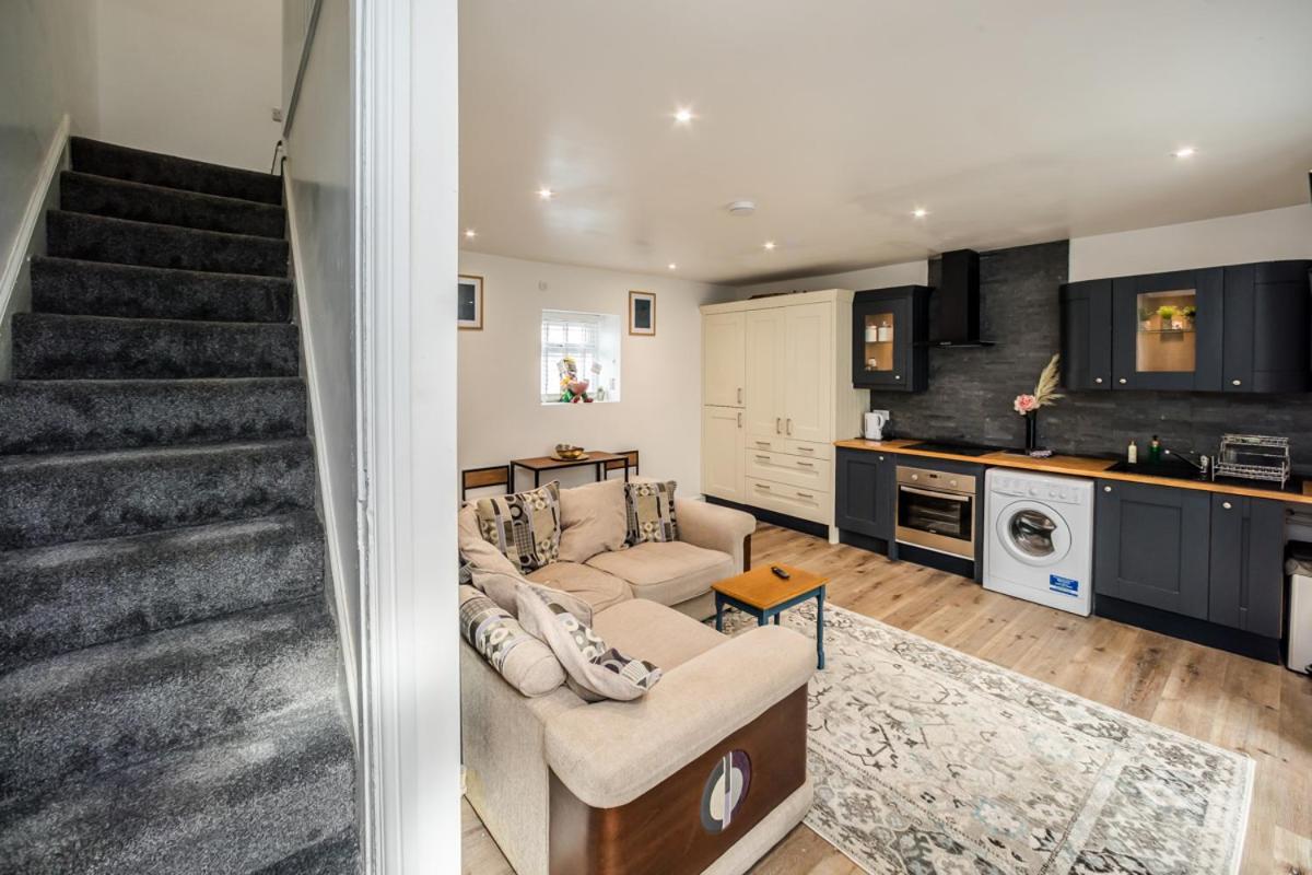 The Cosey Tucked-Away Cottage 2 Or 3 Bedroom Options هدرزفيلد الغرفة الصورة
