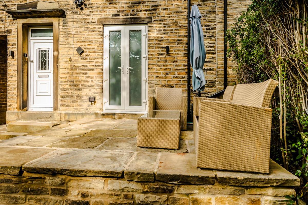 The Cosey Tucked-Away Cottage 2 Or 3 Bedroom Options هدرزفيلد الغرفة الصورة